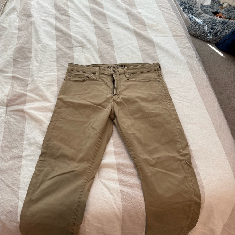Dockers Alpha Khaki Slim Fit Pants
